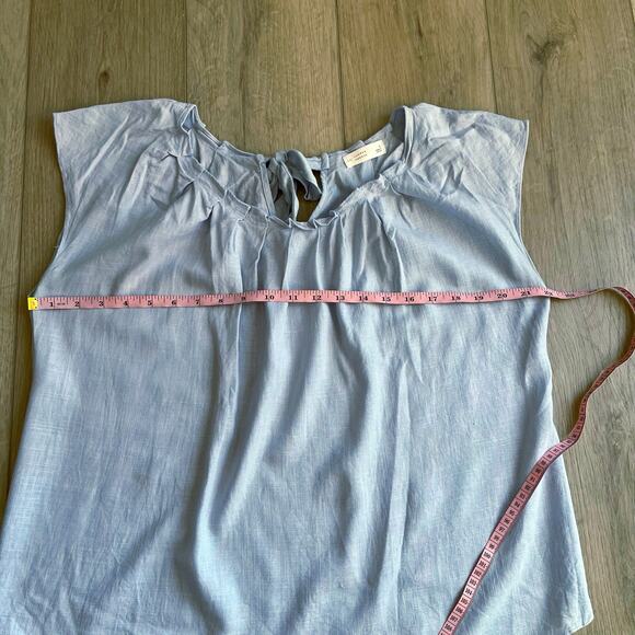 Lauren Conrad Women’s Abigail Blue Pleated ScoopNeck Blouse Sz L - Picture 4 of 6